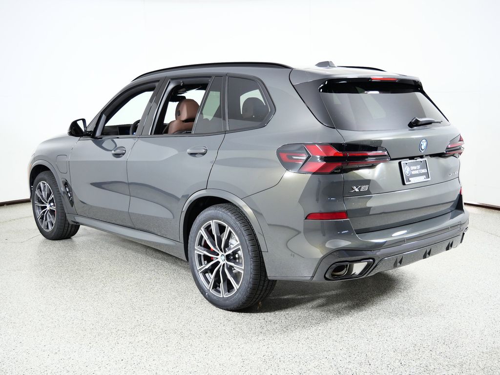 Thumbnail: 2026 BMW X5 - 14
