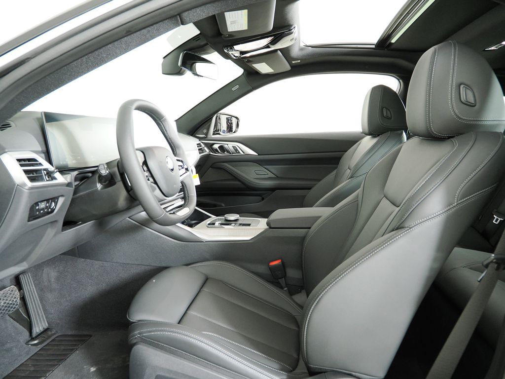 Thumbnail: 2026 BMW 4 Series - 27