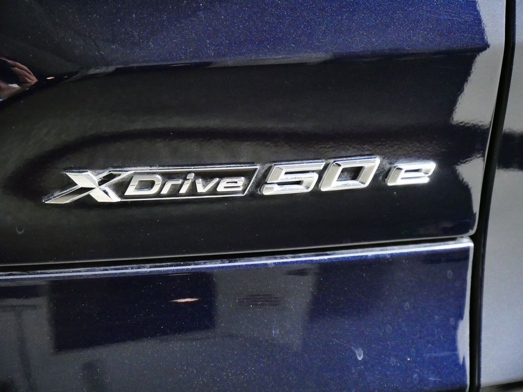 Thumbnail: 2024 BMW X5 - 10
