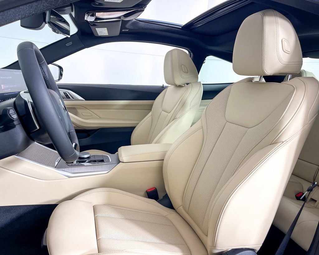 Thumbnail: 2025 BMW 4 Series - 34