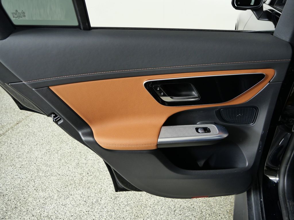 Thumbnail: 2024 Mercedes-Benz GLC - 30