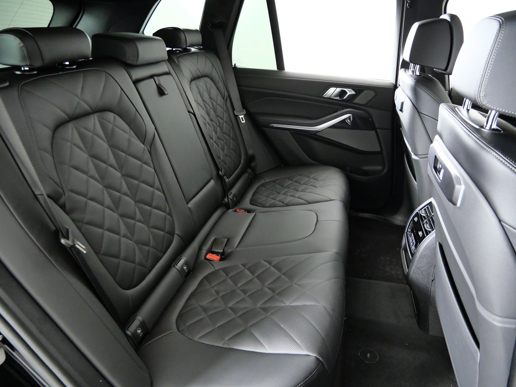 Thumbnail: 2026 BMW X5 - 27