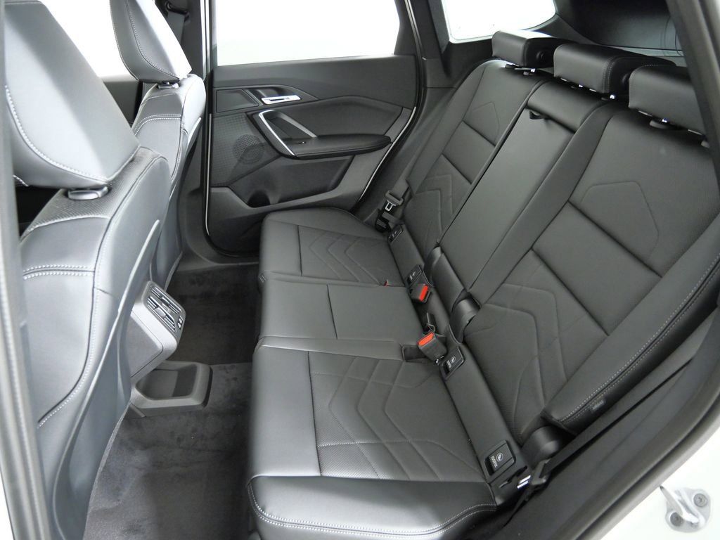 Thumbnail: 2026 BMW X1 - 32