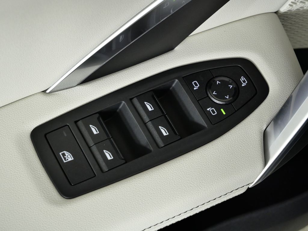 Thumbnail: 2026 BMW X1 - 34