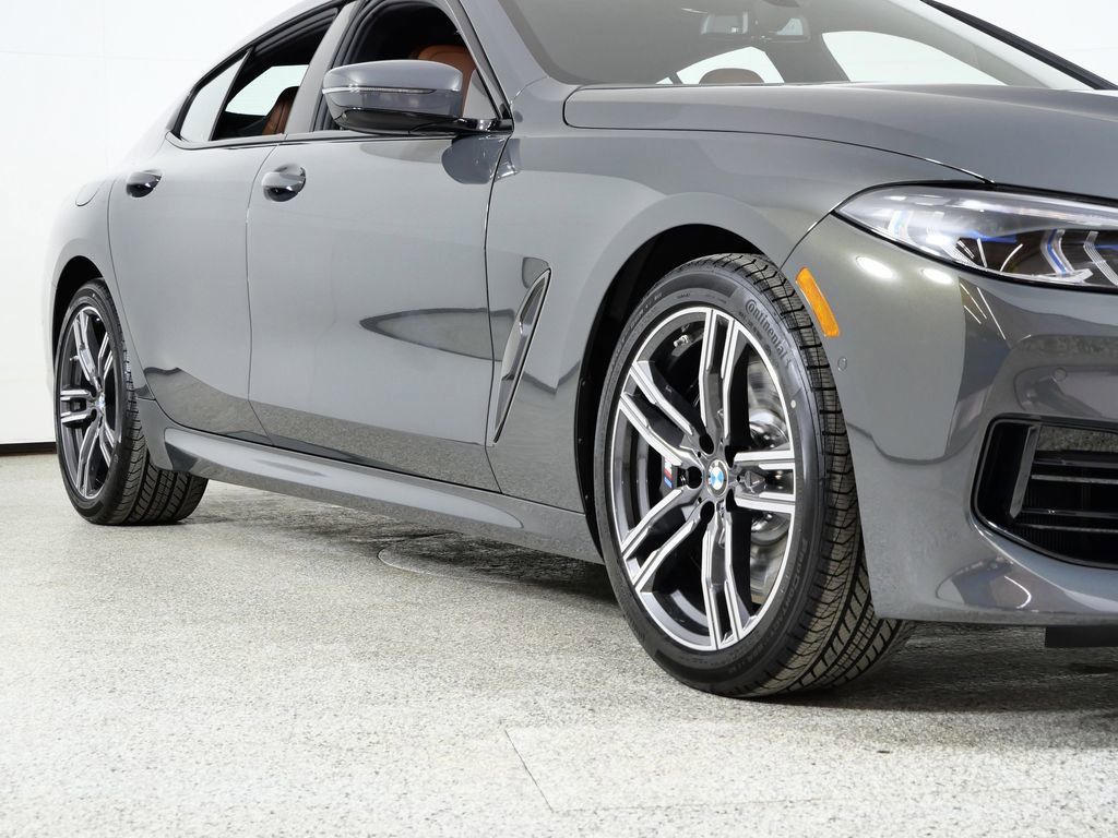 Thumbnail: 2026 BMW 8 Series - 8