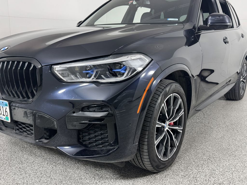 Thumbnail: 2023 BMW X5 - 5