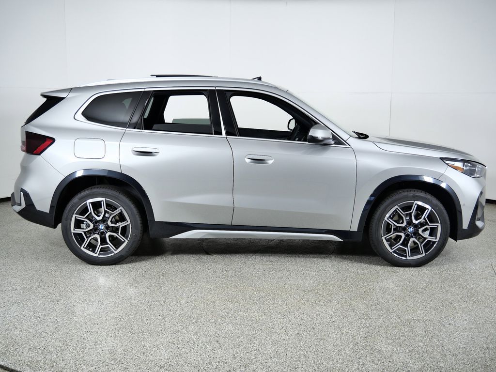 Thumbnail: 2026 BMW X1 - 8