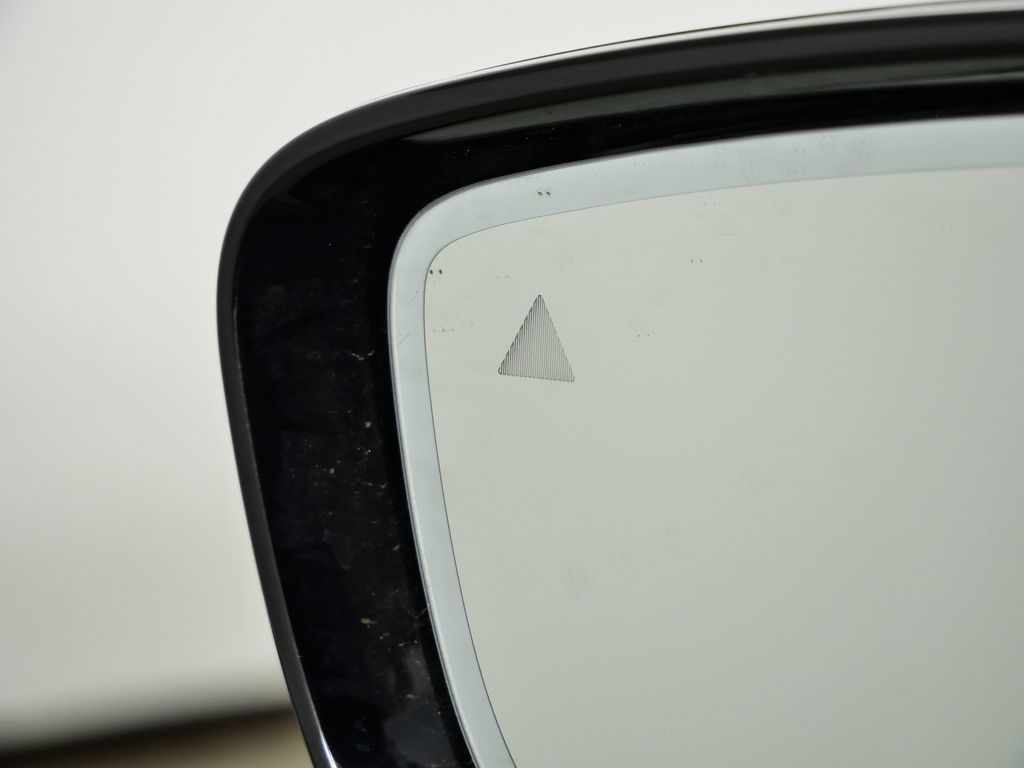 Thumbnail: 2026 BMW M4 - 33