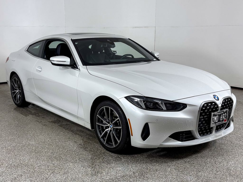 Thumbnail: 2025 BMW 4 Series - 4