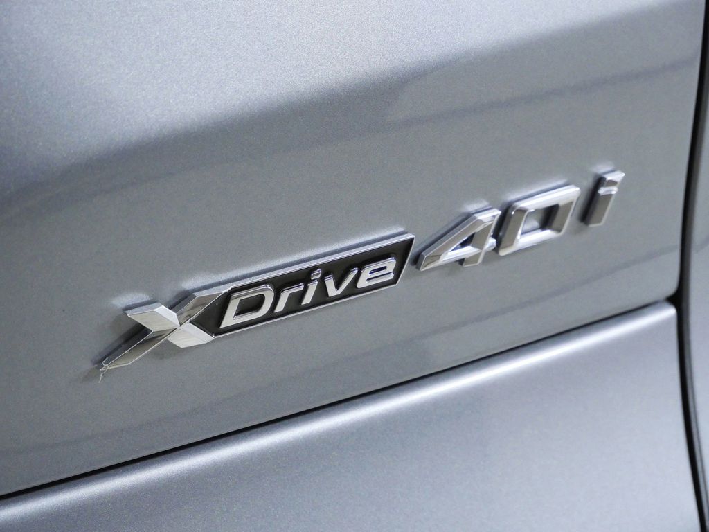 Thumbnail: 2026 BMW X5 - 12