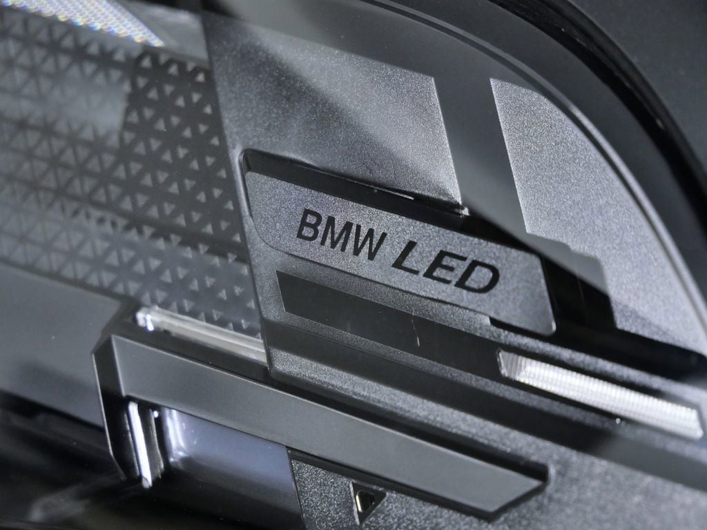 Thumbnail: 2026 BMW X5 - 6