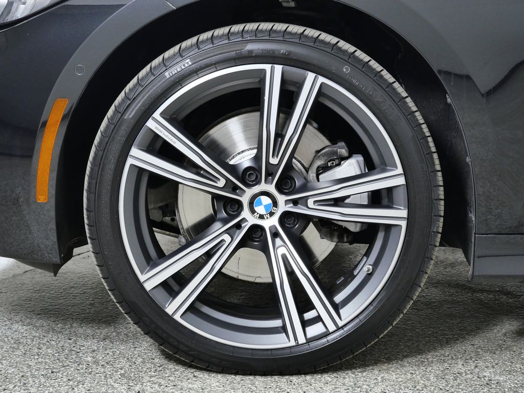 Thumbnail: 2023 BMW 3 Series - 21