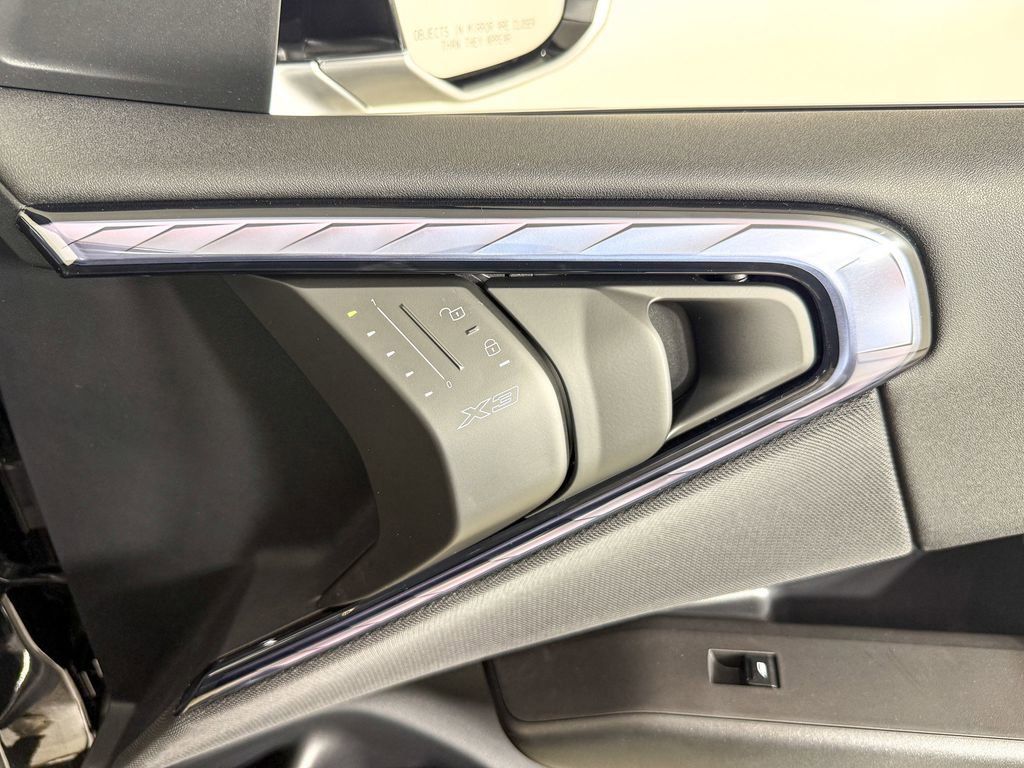 Thumbnail: 2025 BMW X3 - 24