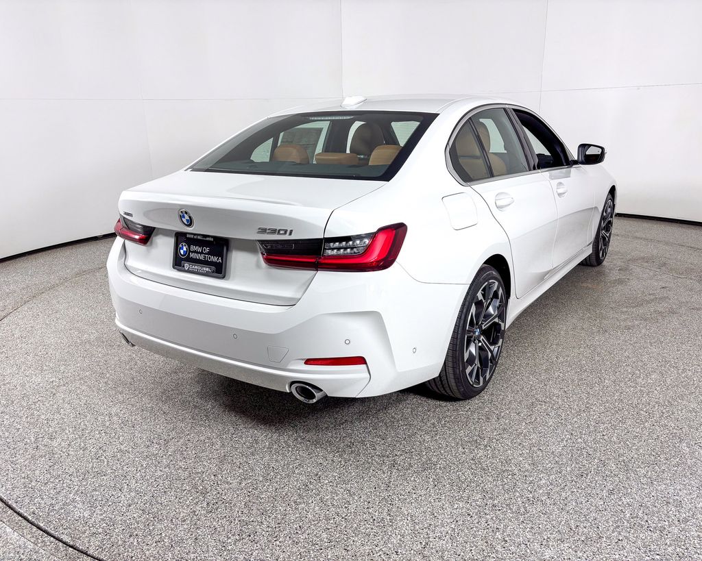 Thumbnail: 2025 BMW 3 Series - 2