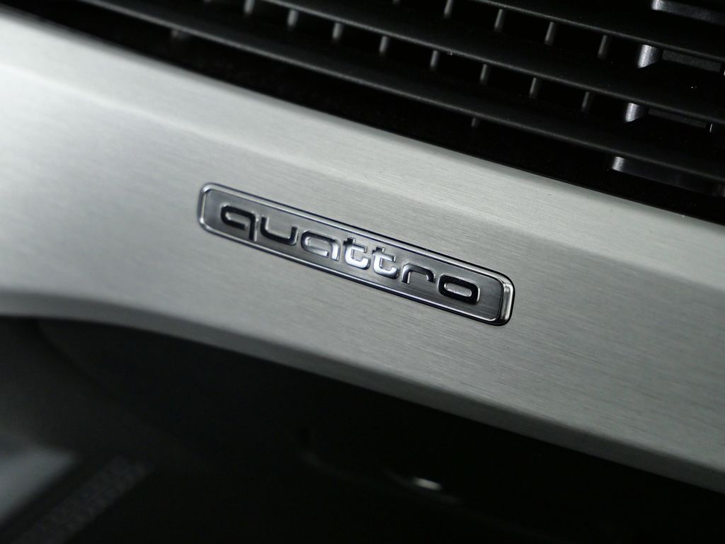 Thumbnail: 2018 Audi S4 - 25