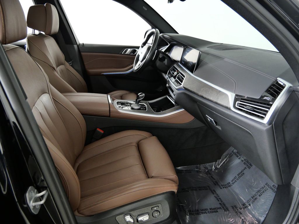 Thumbnail: 2022 BMW X5 - 21