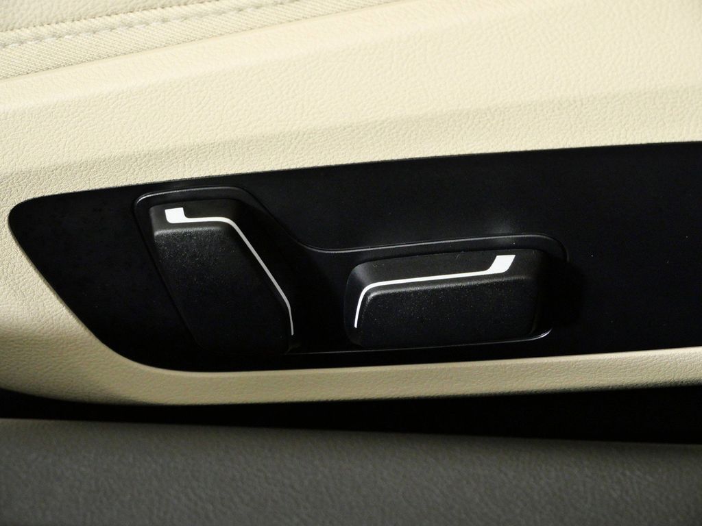 Thumbnail: 2026 BMW 2 Series - 22