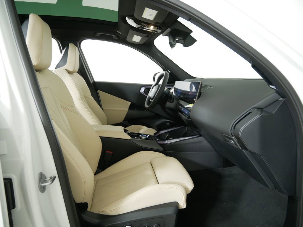 Thumbnail: 2025 BMW X3 - 22