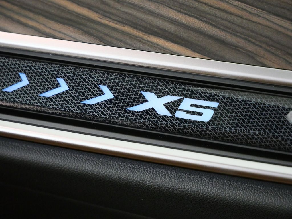 Thumbnail: 2026 BMW X5 - 24