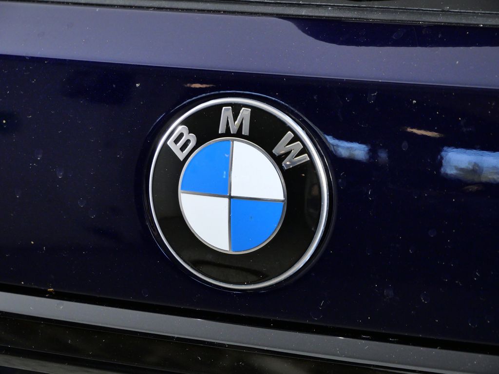 Thumbnail: 2026 BMW X7 - 11