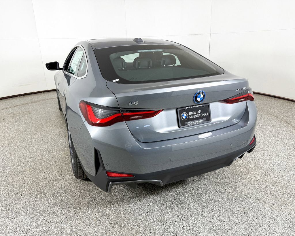 Thumbnail: 2025 BMW i4 - 13