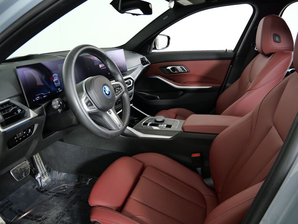 Thumbnail: 2023 BMW 3 Series - 38