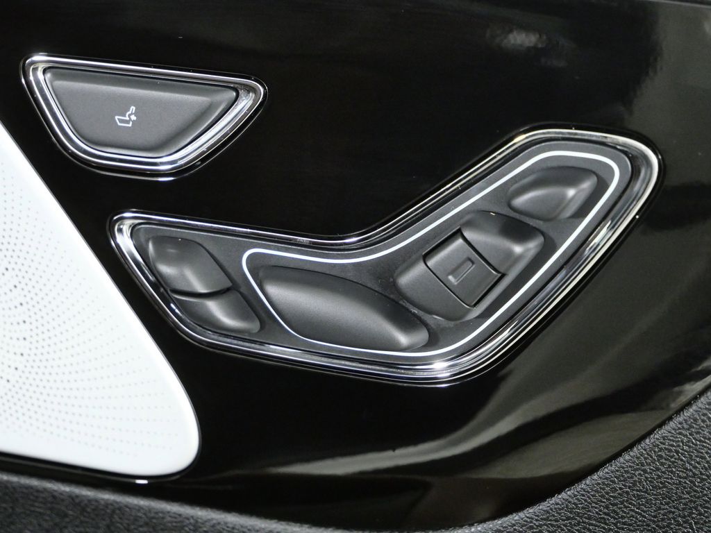 Thumbnail: 2023 Lincoln Aviator - 24