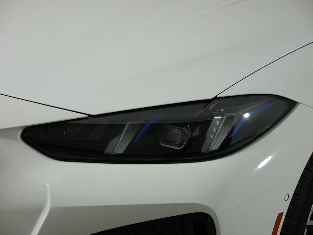 Thumbnail: 2025 BMW i4 - 18