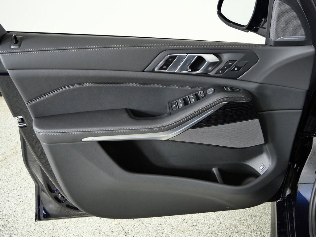 Thumbnail: 2026 BMW X5 - 34
