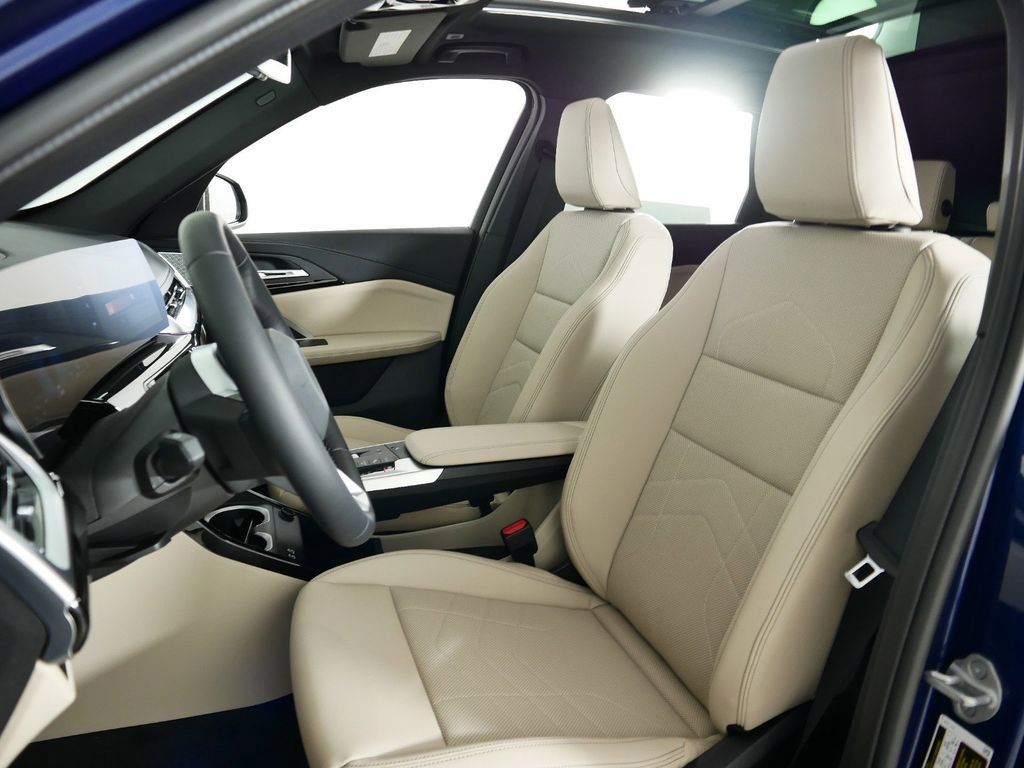 Thumbnail: 2025 BMW X1 - 32