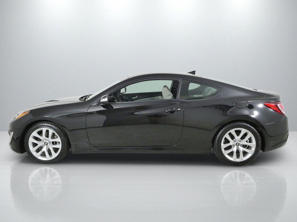 Thumbnail: 2015 Hyundai Genesis - 14