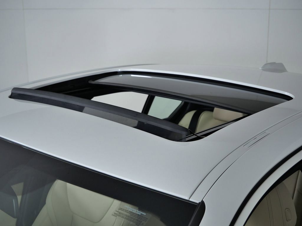 Thumbnail: 2026 BMW 3 Series - 20