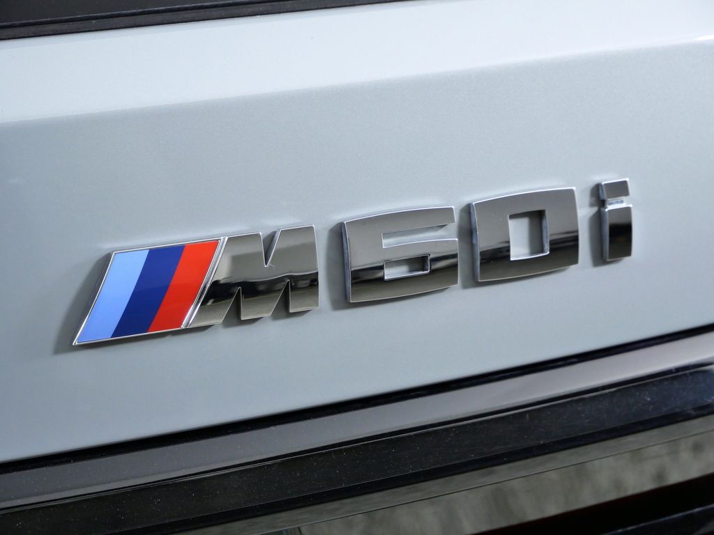 Thumbnail: 2025 BMW X7 - 13