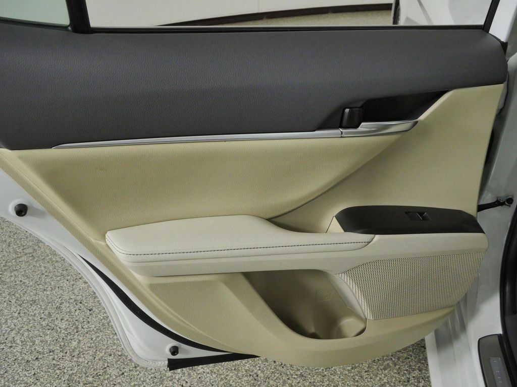 Thumbnail: 2023 Toyota Camry - 28