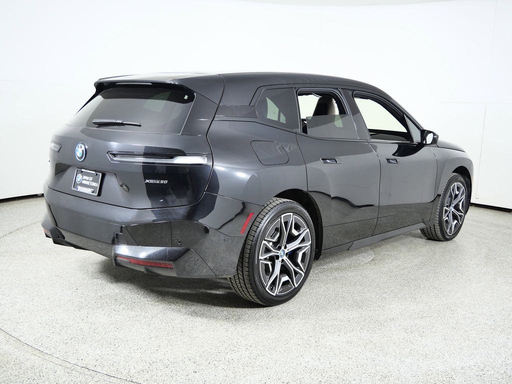 Thumbnail: 2025 BMW iX - 11