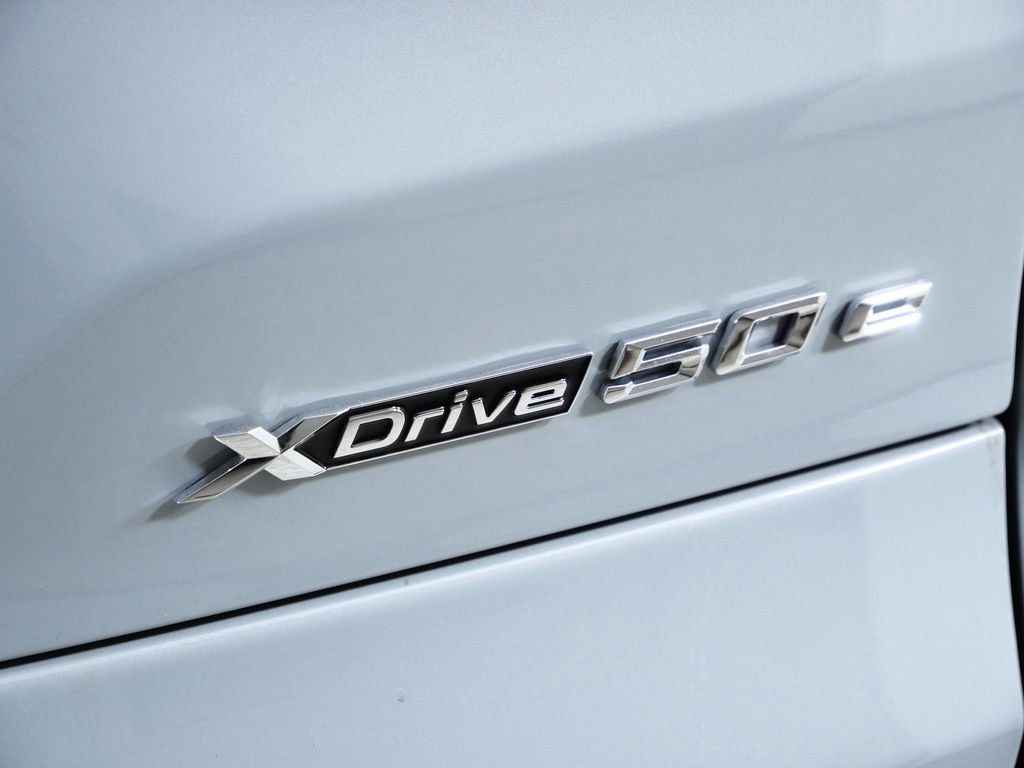 Thumbnail: 2026 BMW X5 - 14