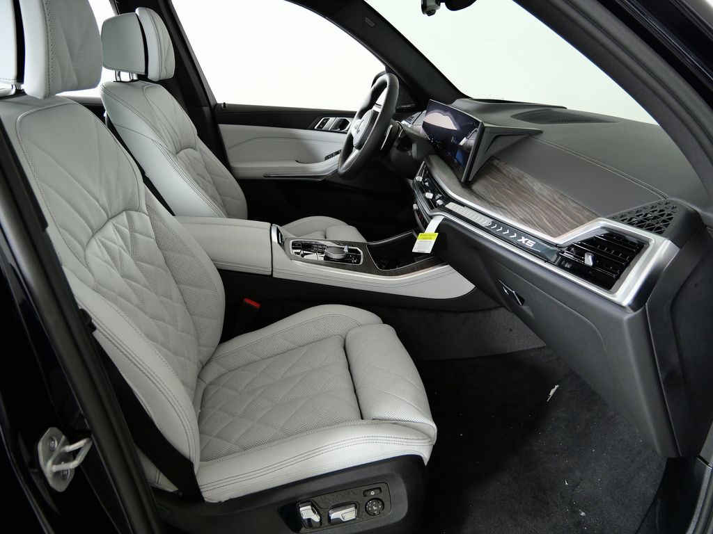 Thumbnail: 2026 BMW X5 - 20