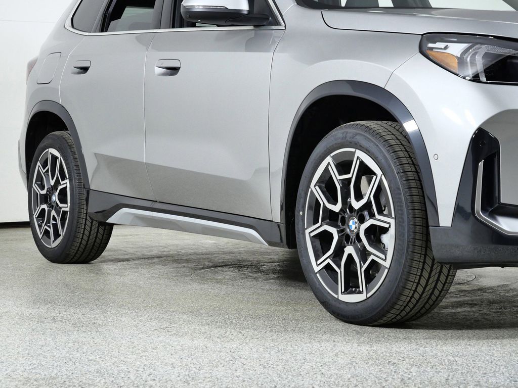 Thumbnail: 2026 BMW X1 - 6