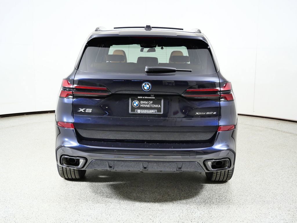 Thumbnail: 2026 BMW X5 - 12