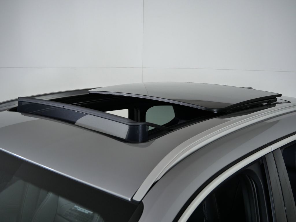 Thumbnail: 2026 BMW X1 - 18