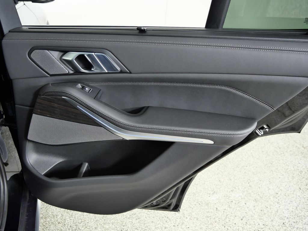 Thumbnail: 2026 BMW X5 - 25