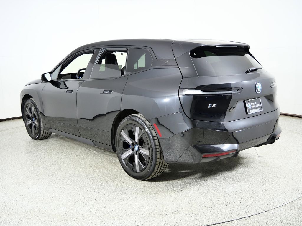 Thumbnail: 2023 BMW iX - 17