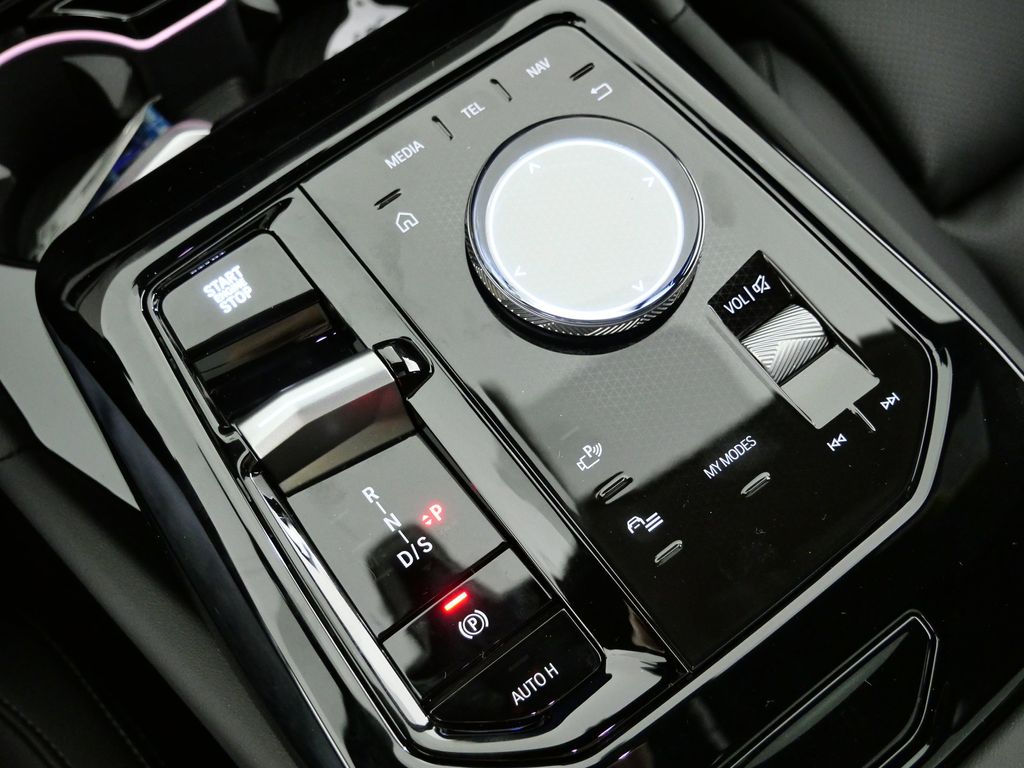 Thumbnail: 2026 BMW 5 Series - 48