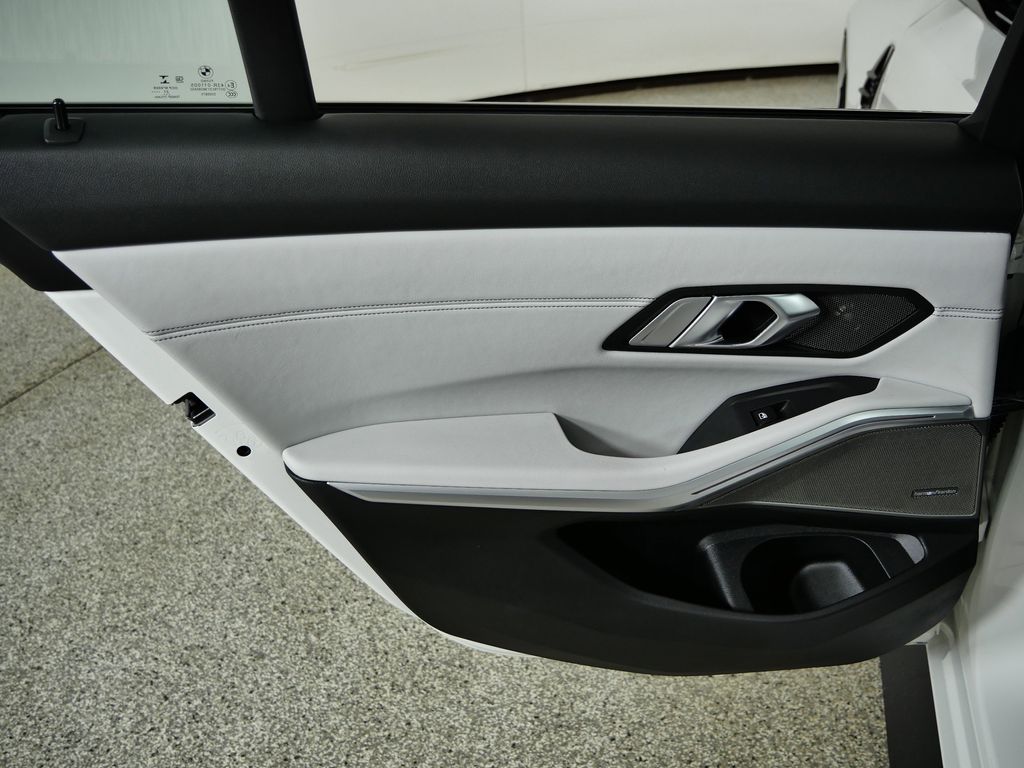 Thumbnail: 2022 BMW M3 - 30