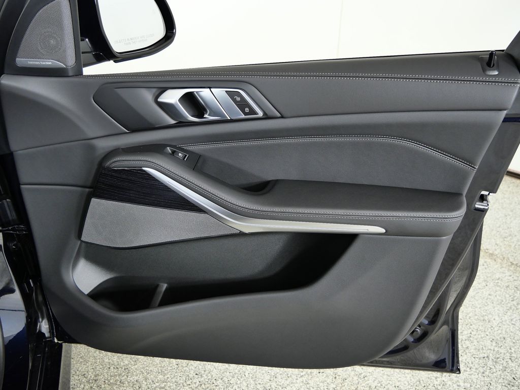 Thumbnail: 2026 BMW X5 - 19