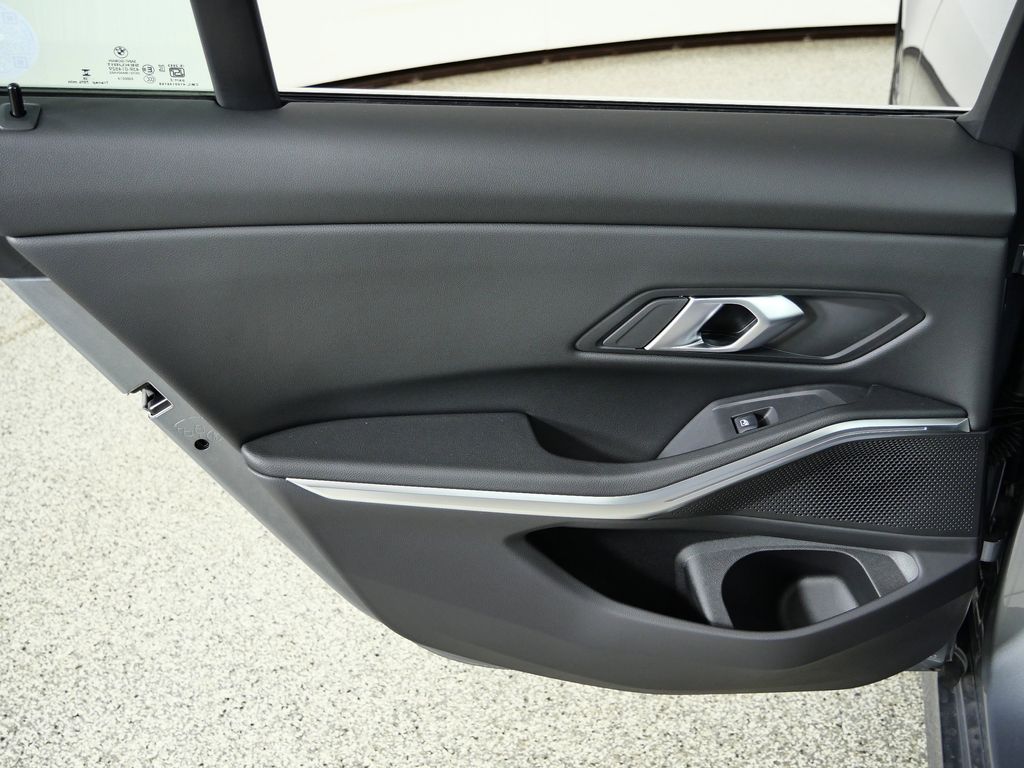 Thumbnail: 2026 BMW 3 Series - 29