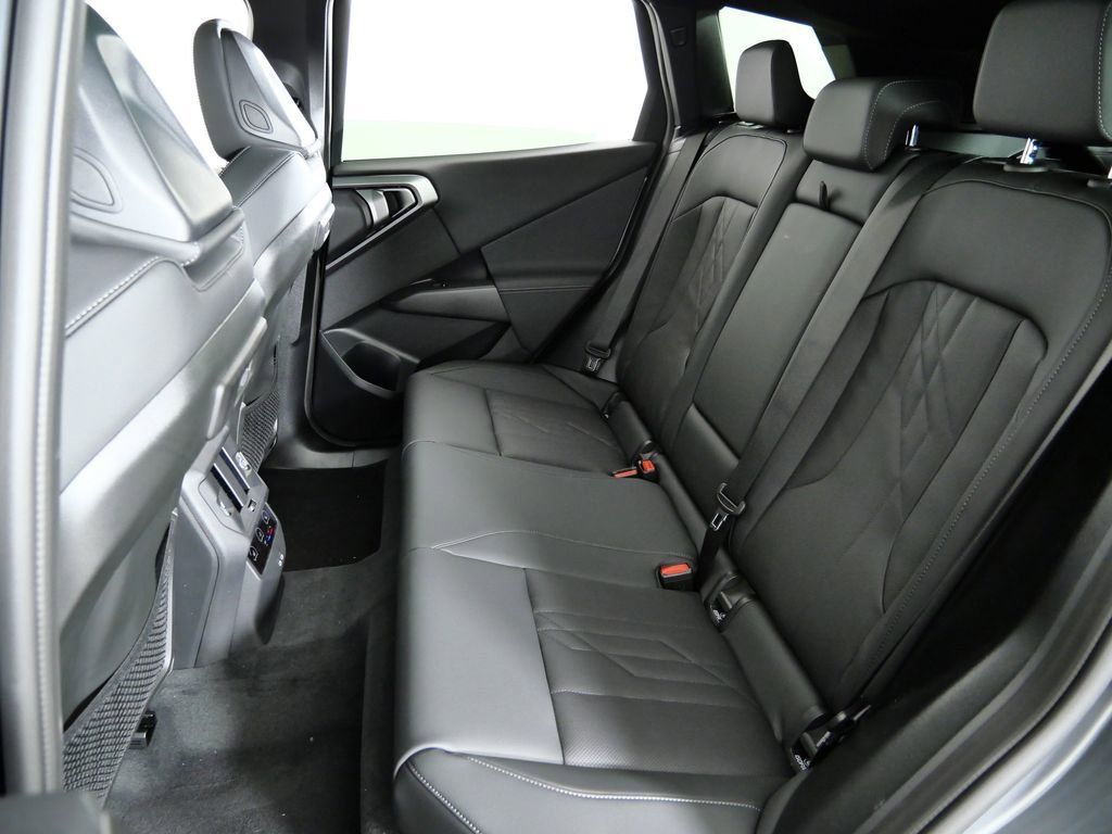 Thumbnail: 2026 BMW X3 - 33