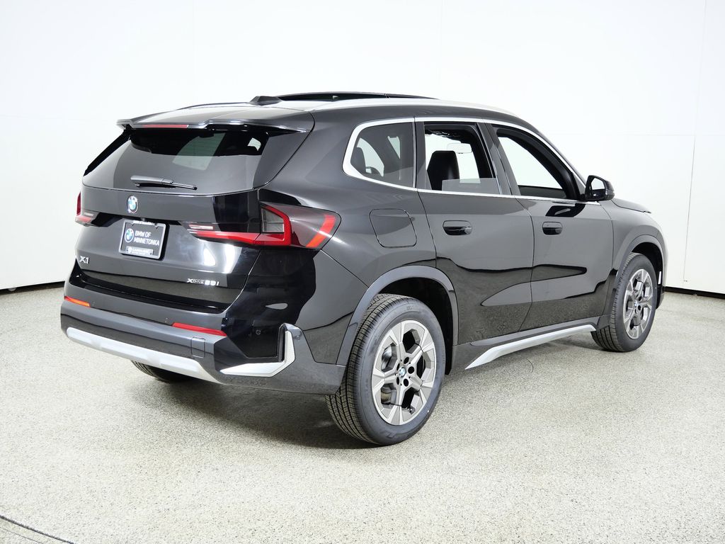 Thumbnail: 2026 BMW X1 - 9