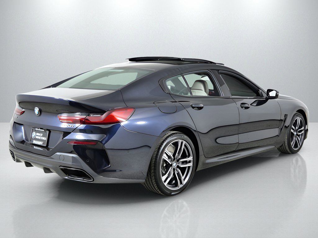Thumbnail: 2026 BMW 8 Series - 10