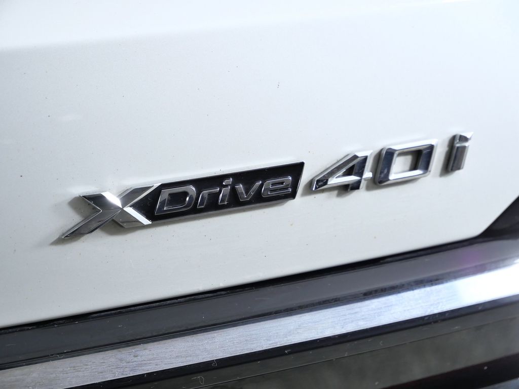 Thumbnail: 2023 BMW X7 - 15